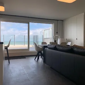 Stormvogel - Seaview 2 Pers - Penthouse Met Groot Terras En Frontaal Zeezicht Oostende